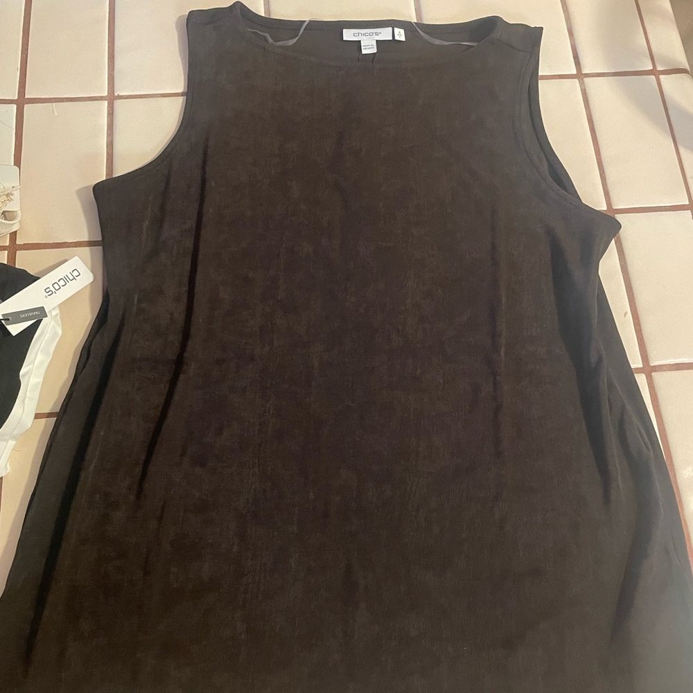 Chicos travelers side slit tank.